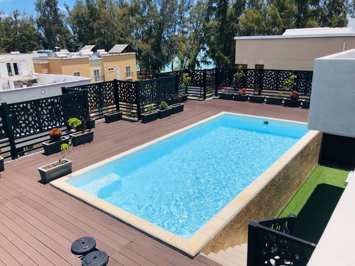 Shanti Haveli Beachfront Apartments Flic en Flac Exterior photo